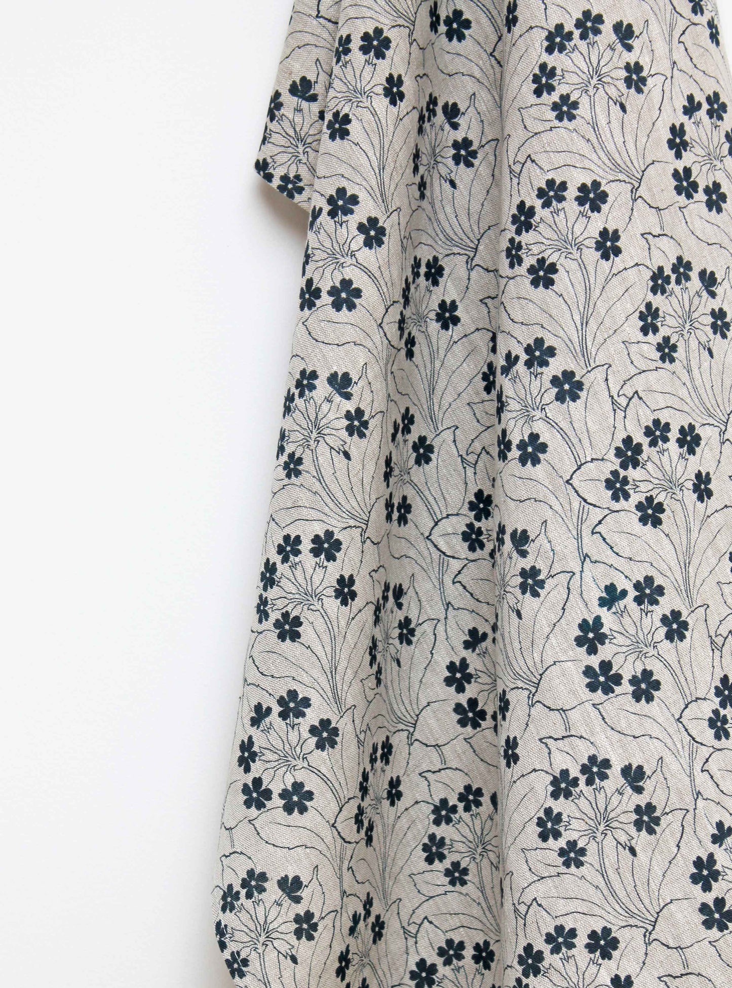 Lucilla Sprig Blue - Natural Linen