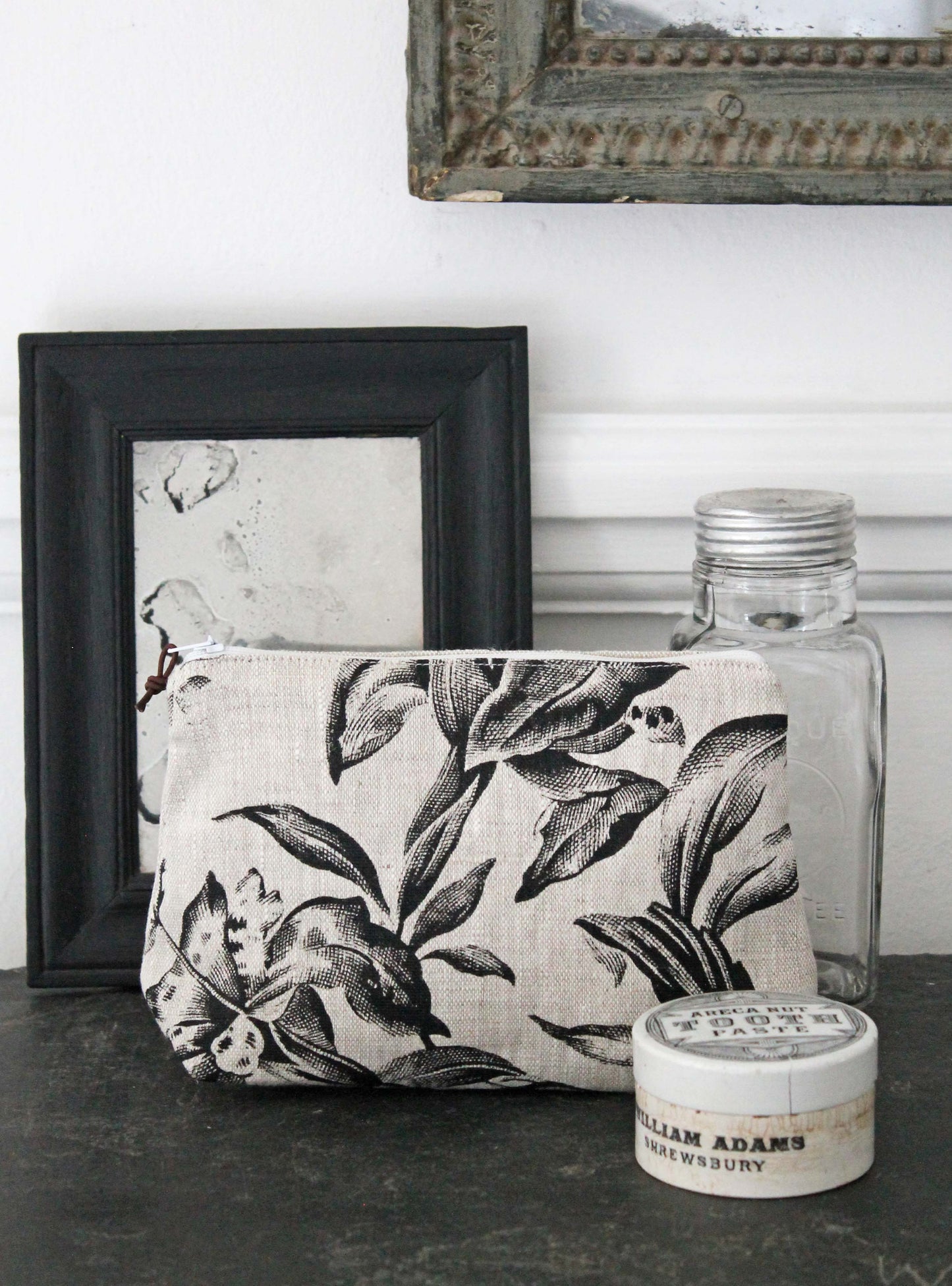 Floraison Soot Washbags