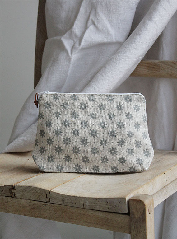 Small Grey Star Printed Washbag