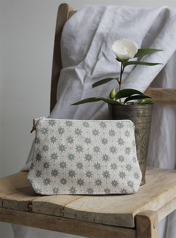 Small Grey Star Printed Washbag