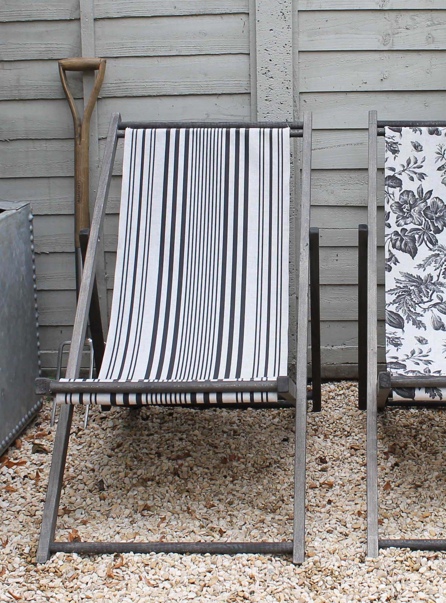 Stanley Stripe Soot Deckchair