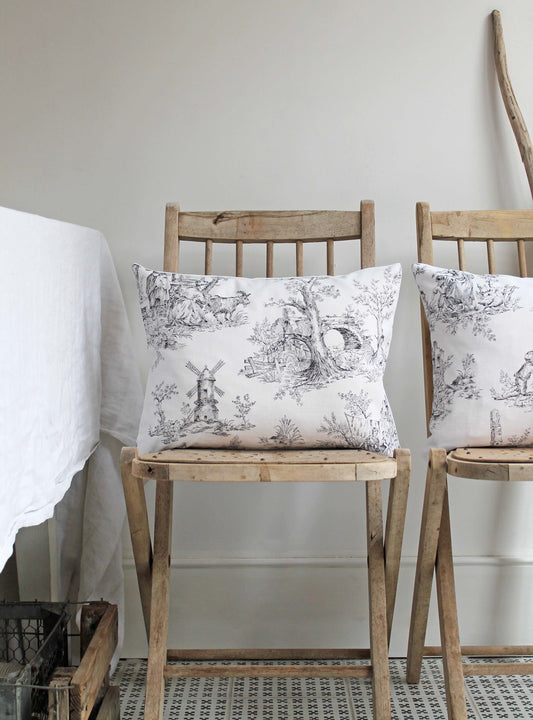 Mono Toile Vintage Linen Cushion